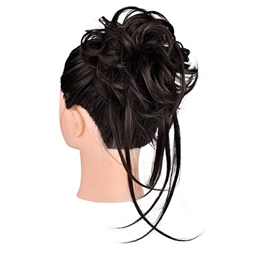 Long chignon ébouriffé 