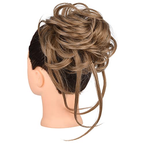 Long chignon ébouriffé 