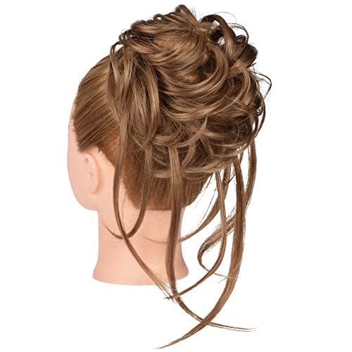 Long chignon ébouriffé 